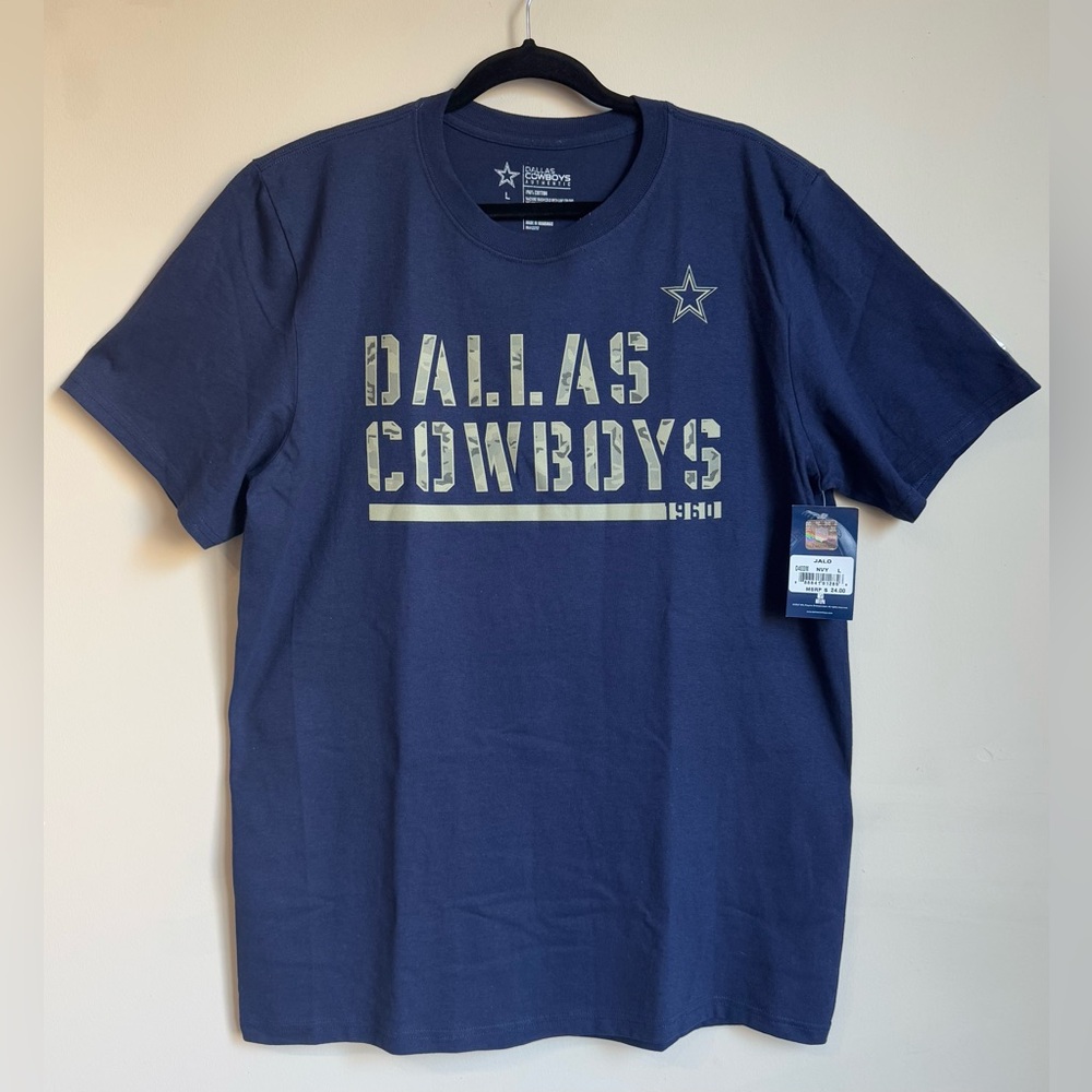 NWT Dallas Cowboys NFL navy and camo text t shirt size L